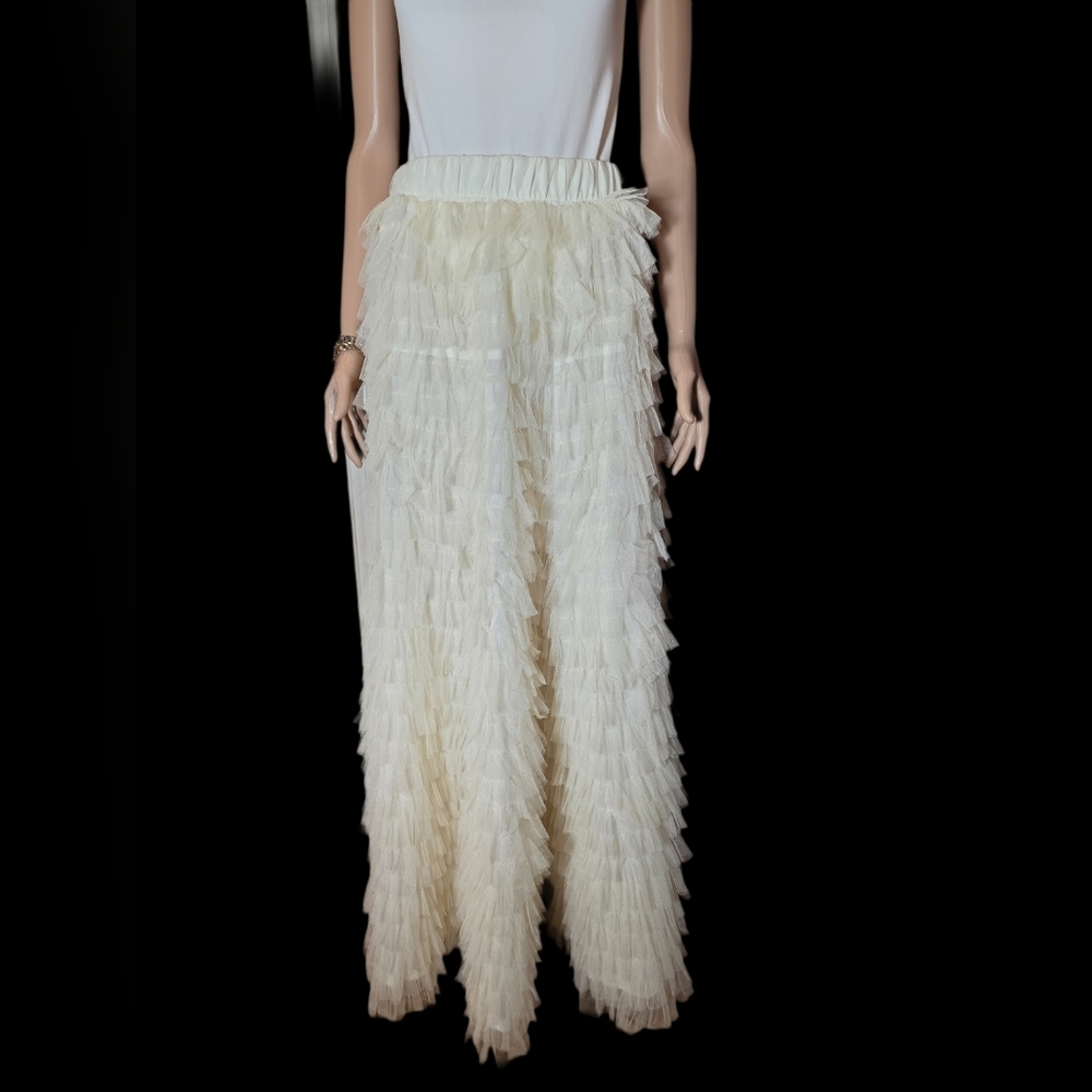 Chicwish Swan Cloud Tulle Tiered Maxi EUC M/L - Picture 4 of 17